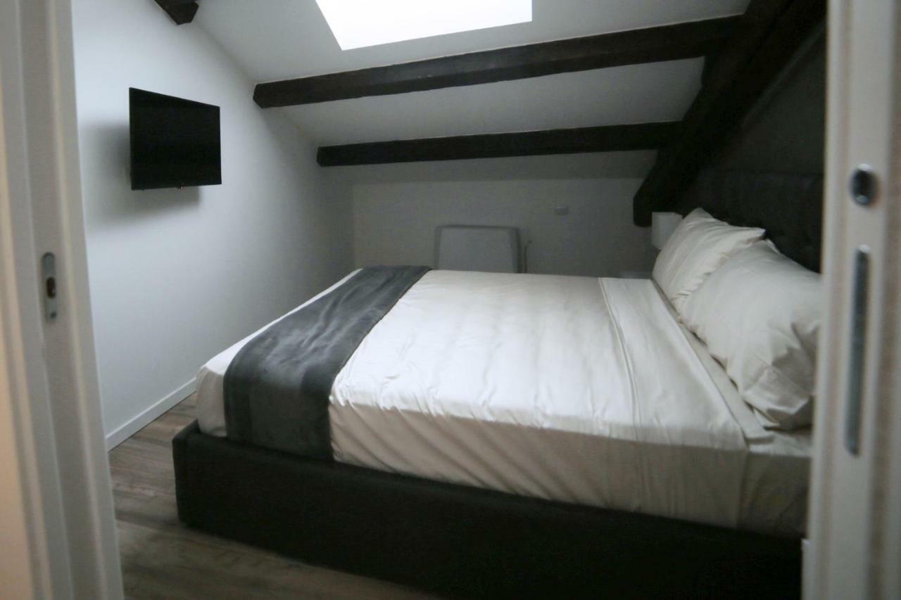 Moscova Attic Near Duomo Appartement *